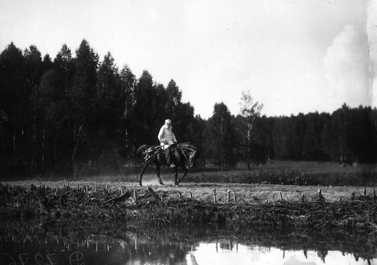 Leo Tolstoy riding at his Yasnaya Polyana estate in 1908. Image: project1917 / Facebook