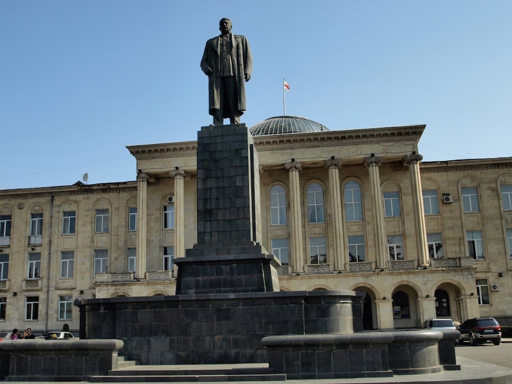 Monument to Stalin in the centre of Gori in 2009, a year before it was removed. Image: Vladimir Varfolomeev under a CC licence