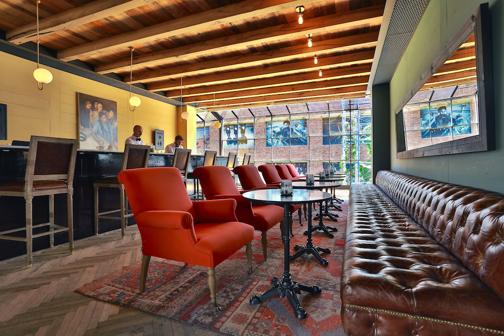 Rooms Hotel Bar