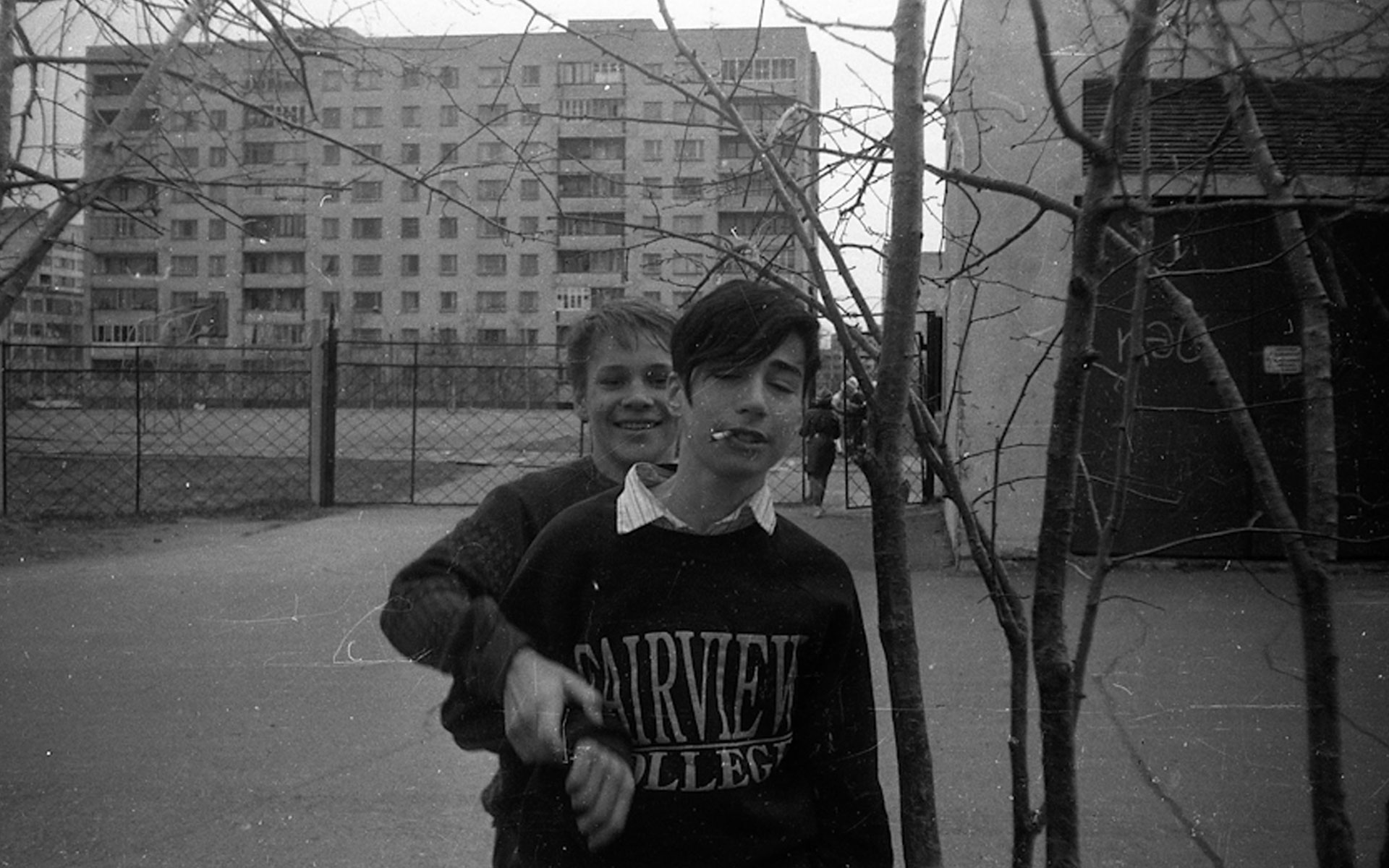 Rare 90s photos capture the lives of the young and restless in an Estonian border-town