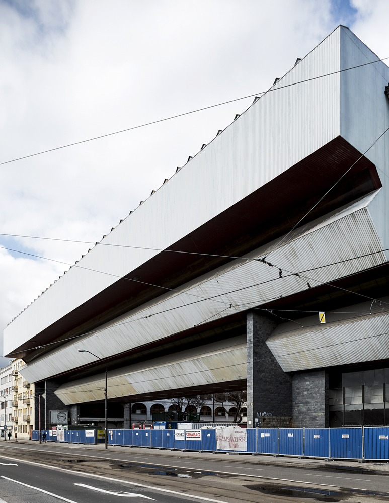 Slovak National Gallery, by architect Vladimír Dedeček, 1976-1983. Bratislava, Slovakia. Image: Stefano Perego 