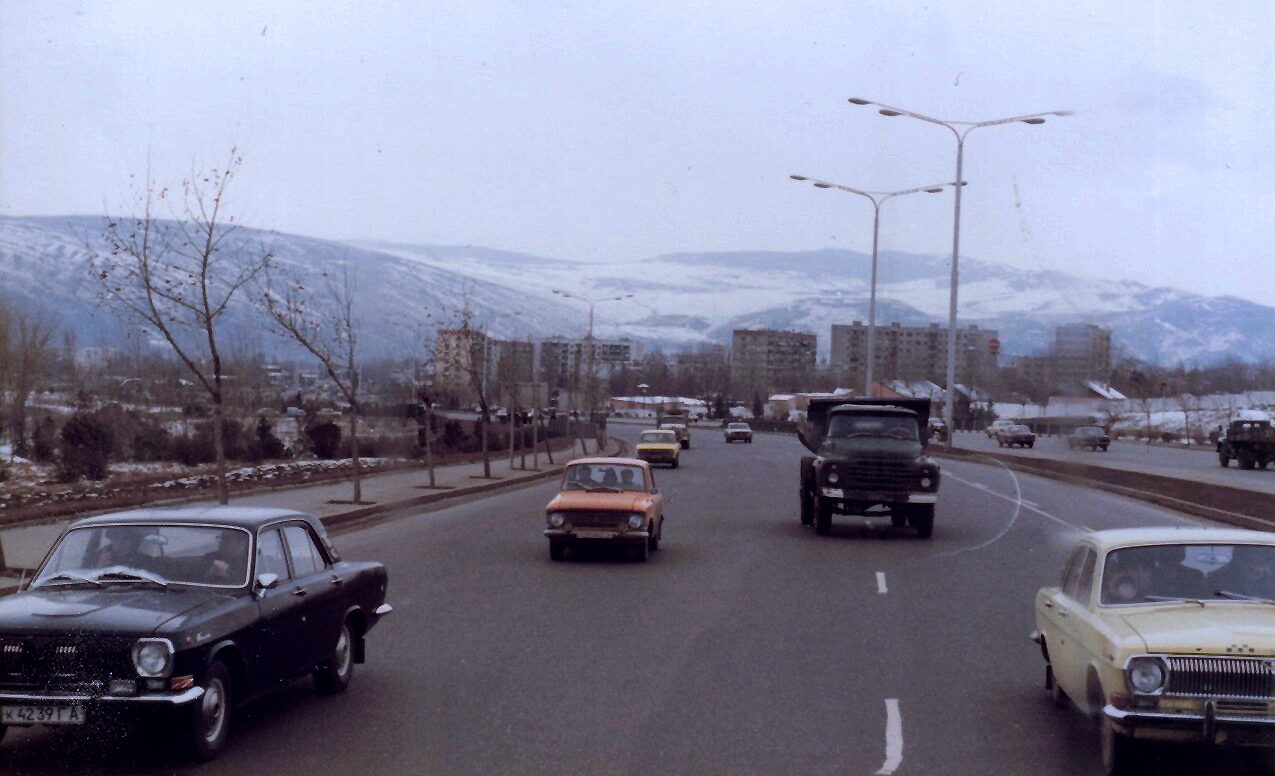 Georgian street in 1982. Image: Jelger Groeneveld via Wikimedia