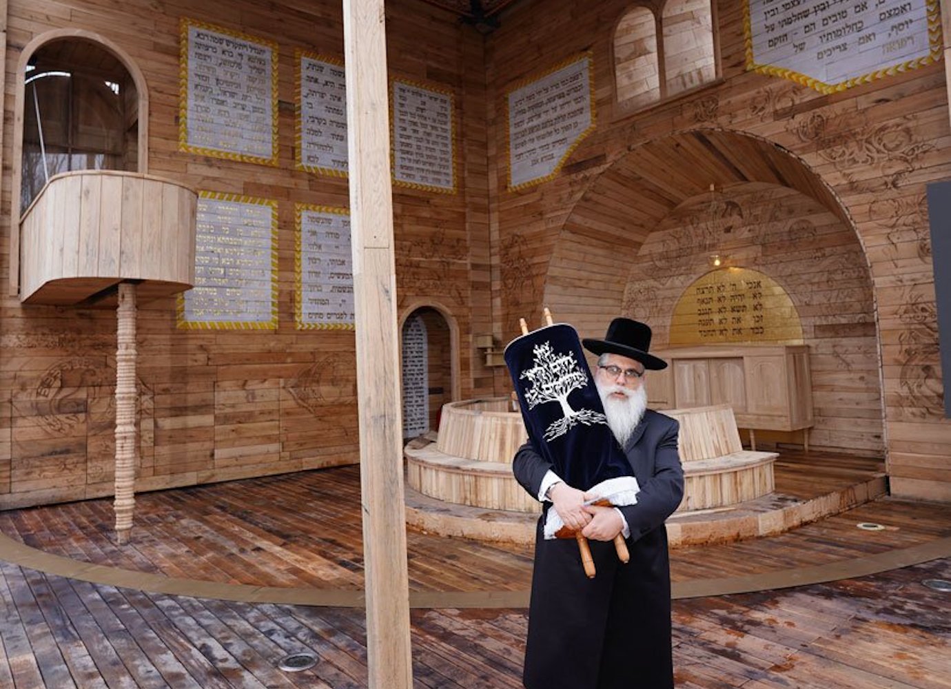 An innovative pop-up synagogue in Ukraine pays tribute to Jewish communities