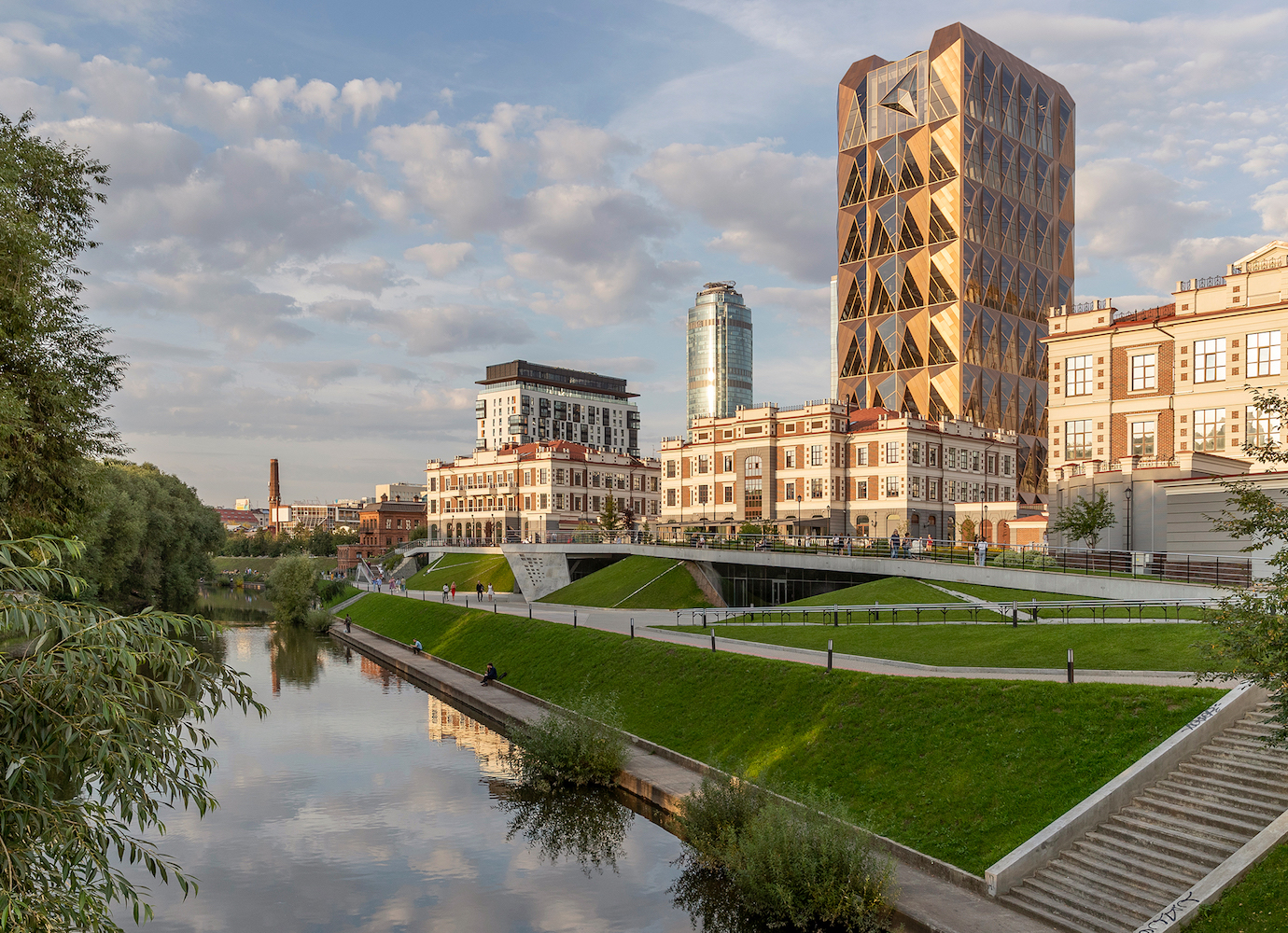 Starchitects Foster+Partners unveil modern Art Deco skyscraper in Yekaterinburg