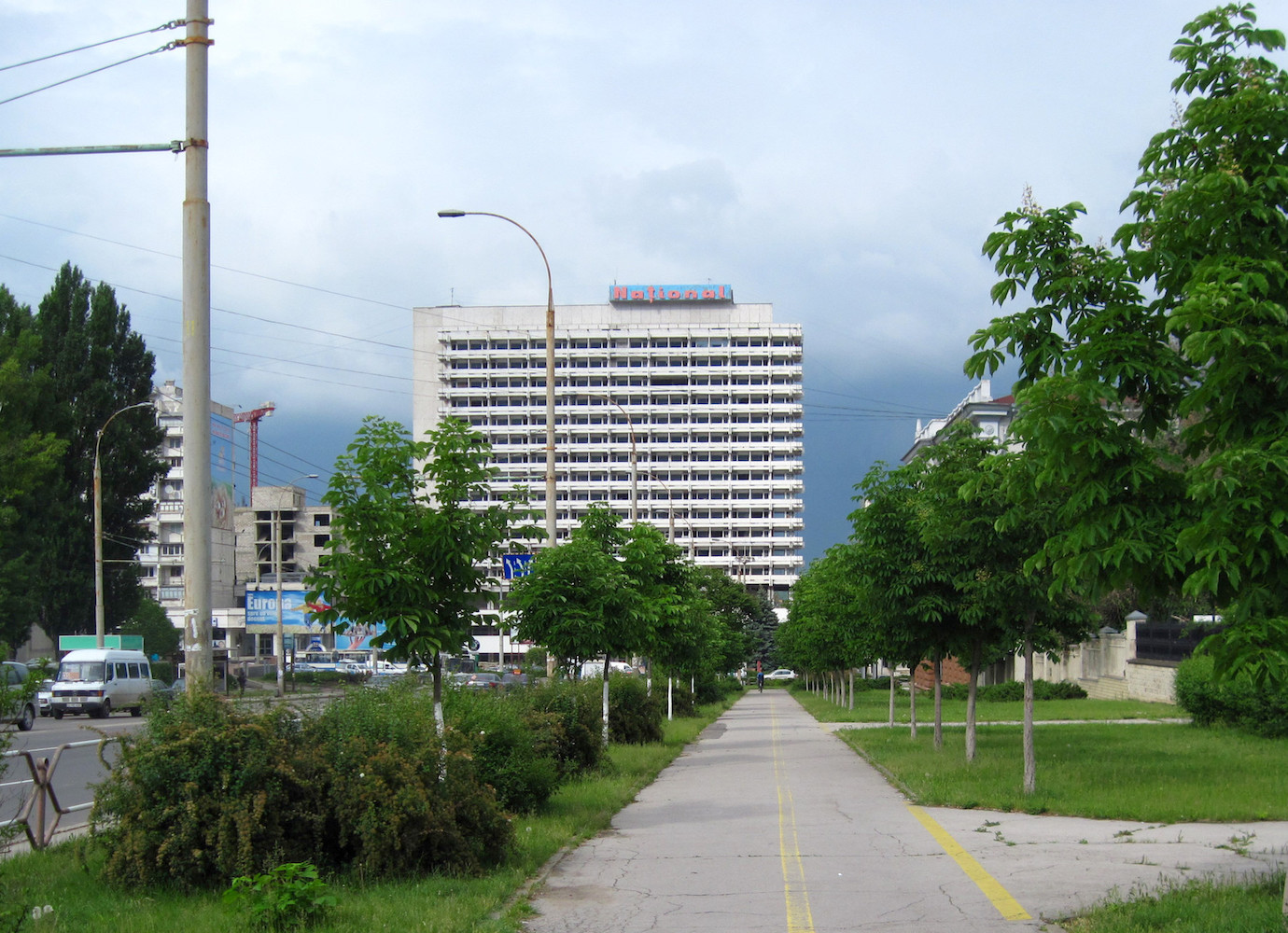 Moldova’s emblematic socialist modernist National Hotel risks demolition | Concrete Ideas