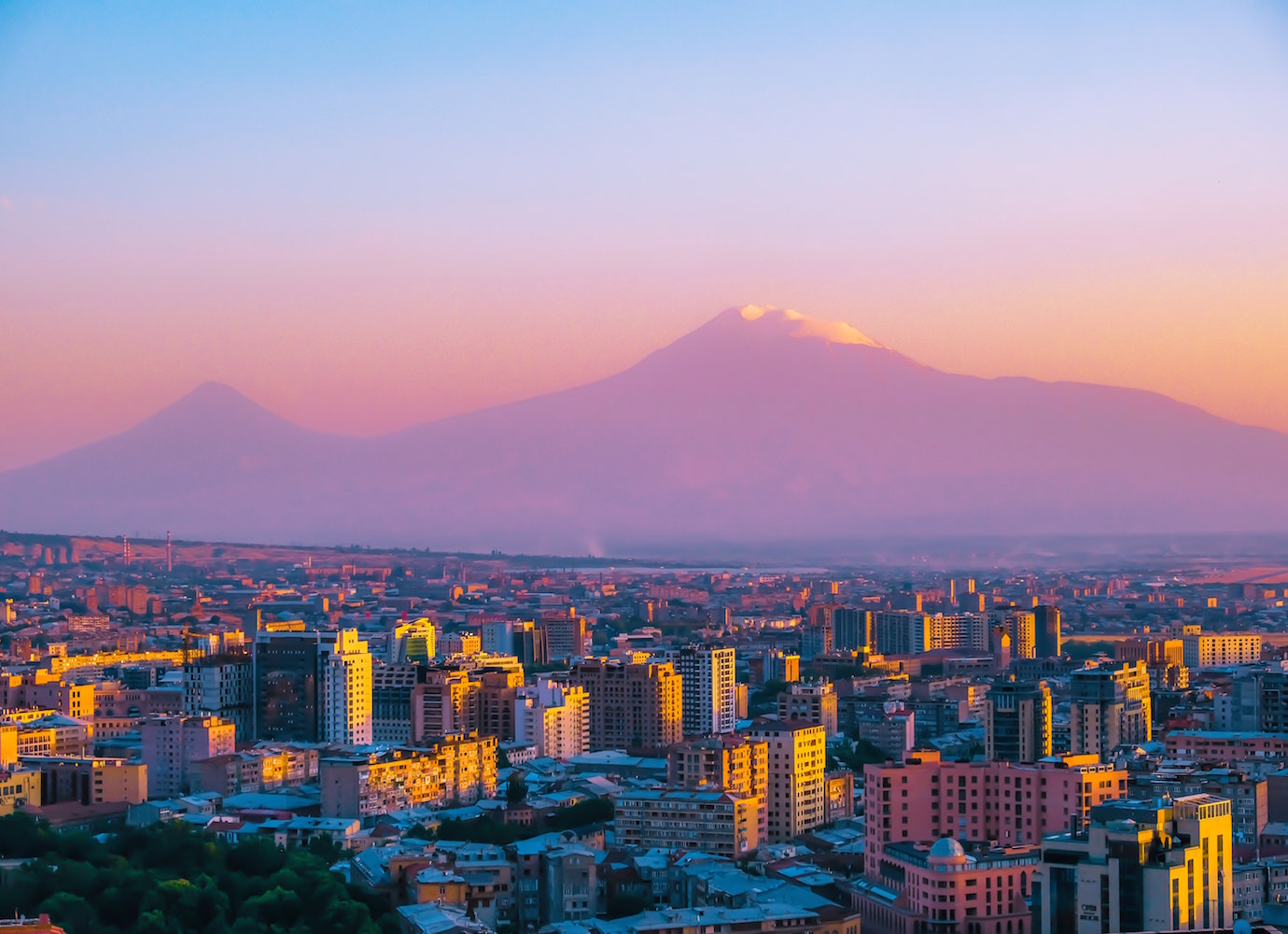 'I must condense, and zip the files to fit them in:' a love poem by Armenian poet Violet Grigoryan