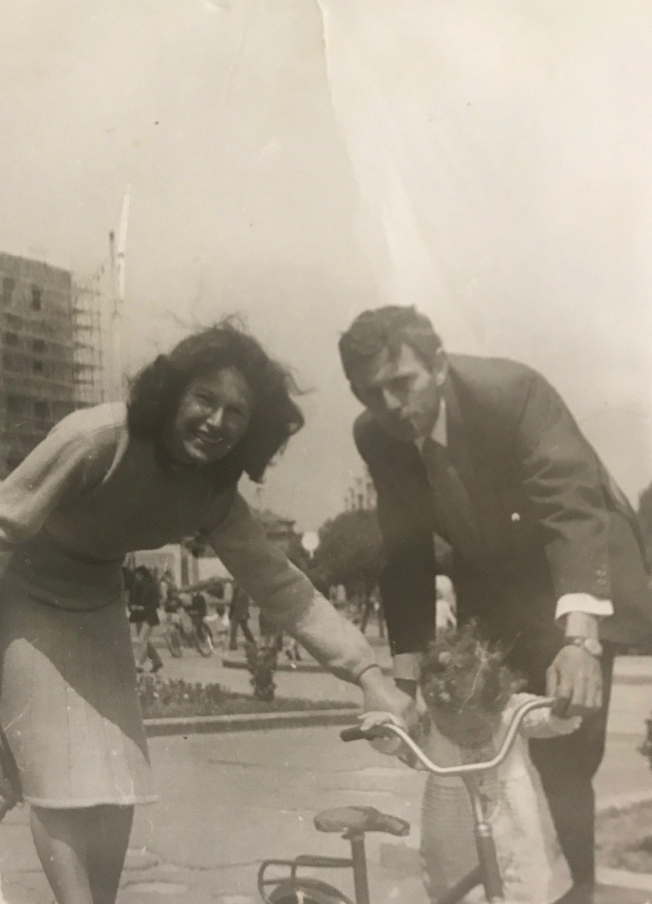 Ypi as a toddler with her parents