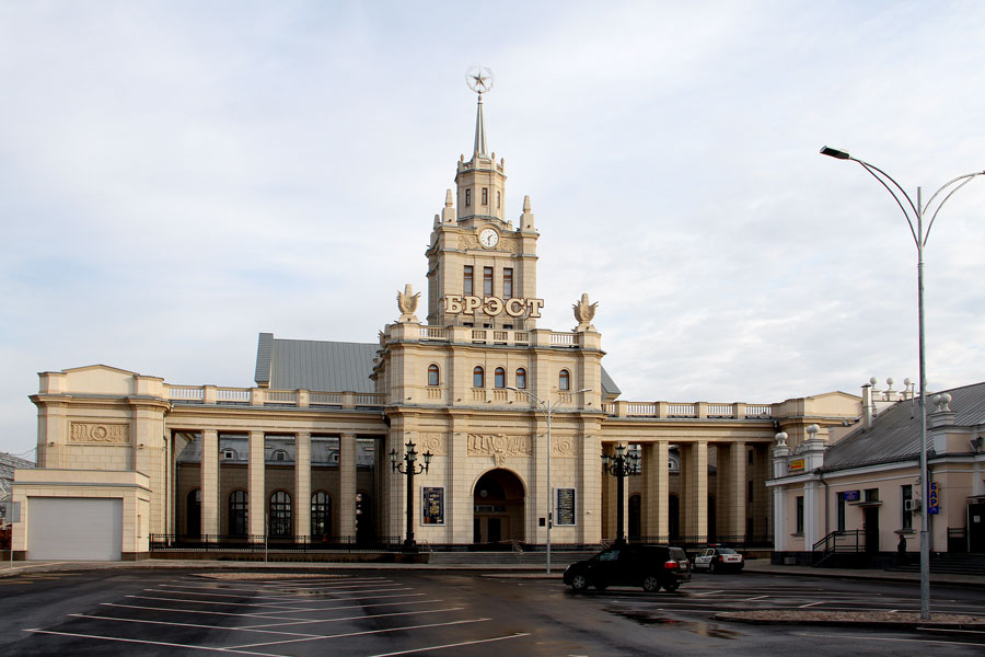 Brest train station. Image: history.rw.by