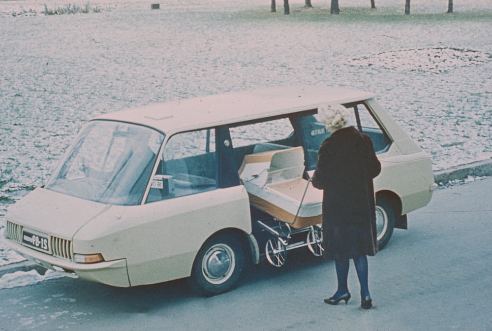 Experimental Soviet taxi, 1964. Image from the archive if the Moscow Design Museum 