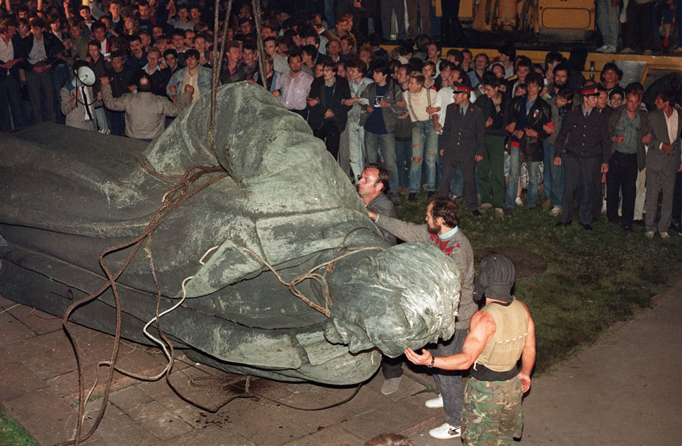 Felix Dzerzhinsky's statue toppled by protesters in 1991. Photograph: Anatoly Sapronenkov/AFP/Getty Images