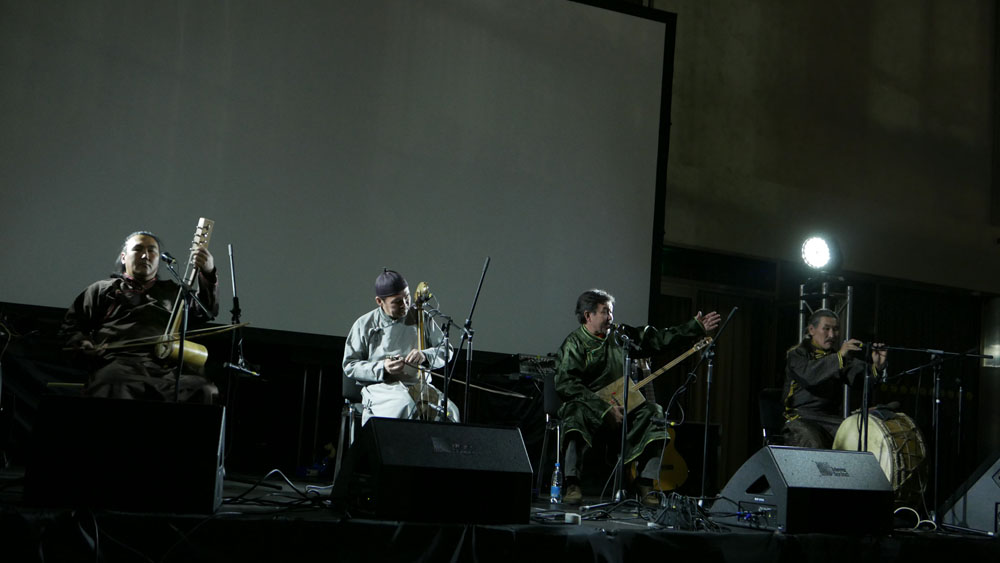 Huun-Huur-Tu, Novosibirsk Philharmonic (Photo: Ursula Böckler)