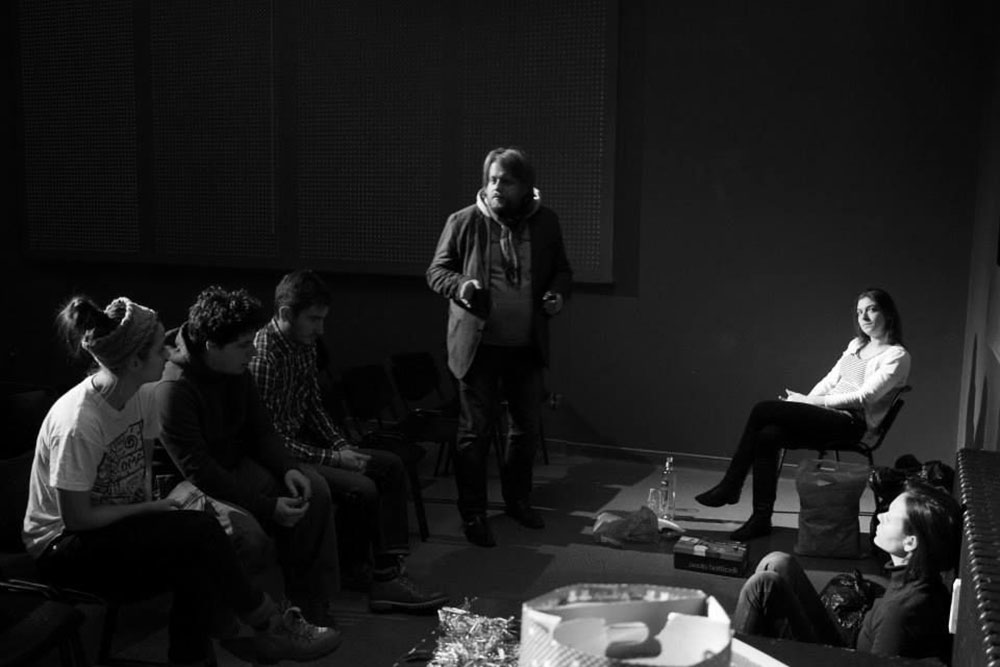 Rehearsal of <em>We Are the Rubbish from Eastern Europe</em> by Replika 