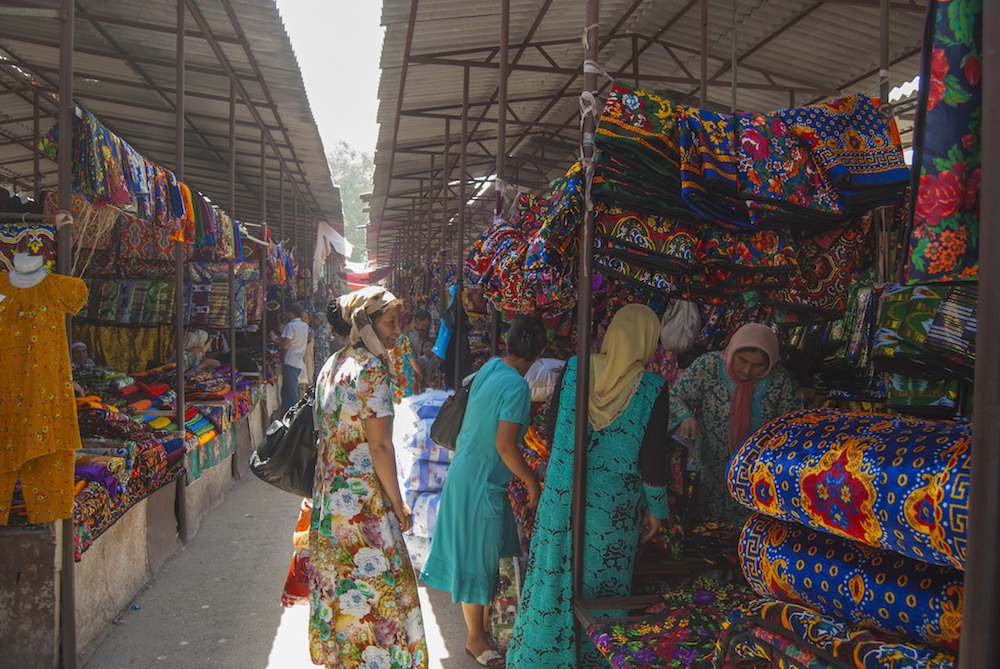 Bazaar in Margilan, Uzbekistan. Image: Mr. Theklan under a CC licence