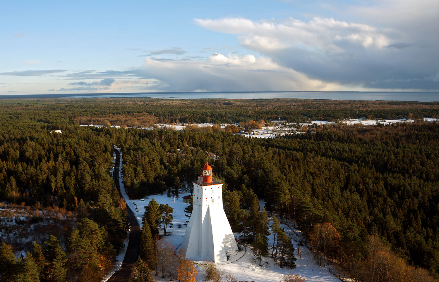 Kopu lighthouse Image: Hiiumaamudeliklubi under a CC licence