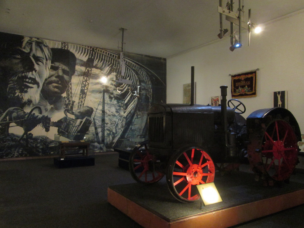 1930s room at the Museum of the City of Dnipropetrovsk. Image: Owen Hatherley