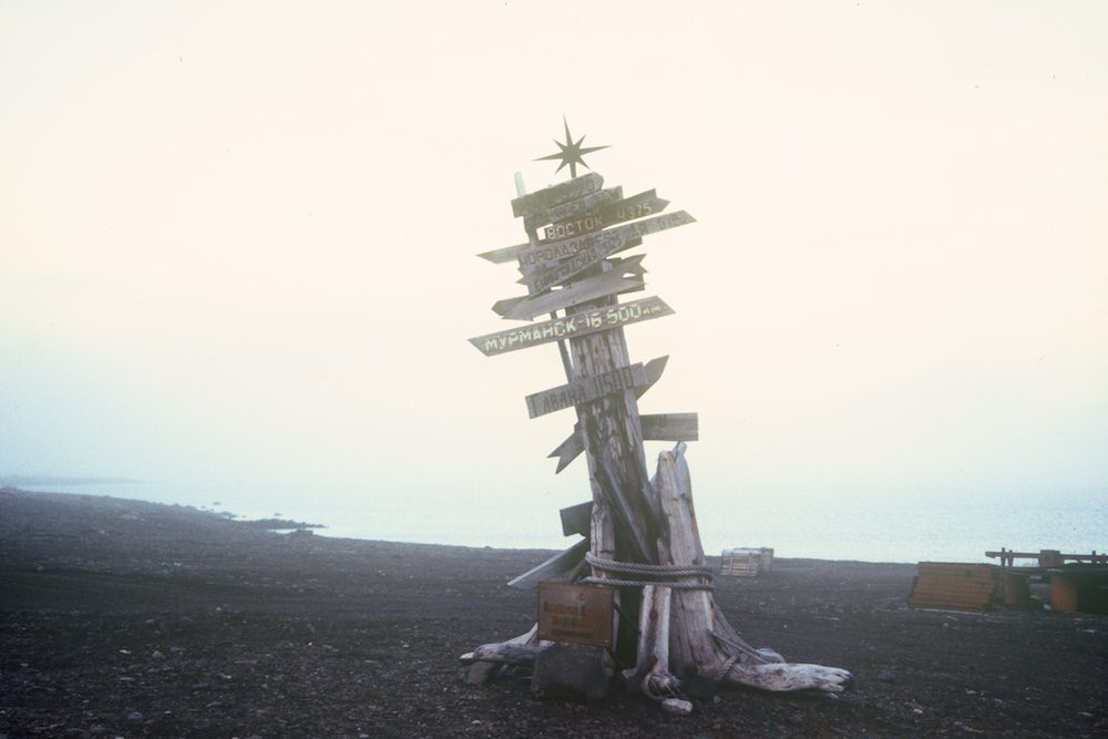 Bellingshausen direction sign (Image: Carol Devine)