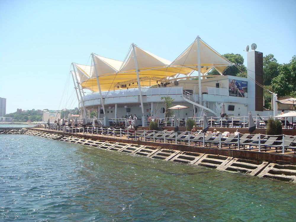 Plaza Beach Club, Odessa. Image: HOBOPOCC under a CC licence