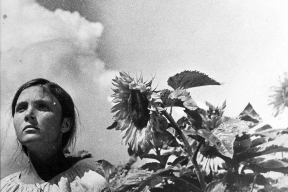 Yuliya Solntseva in <em>Earth</em> (1930), directed by her husband Alexander Dovzhenko