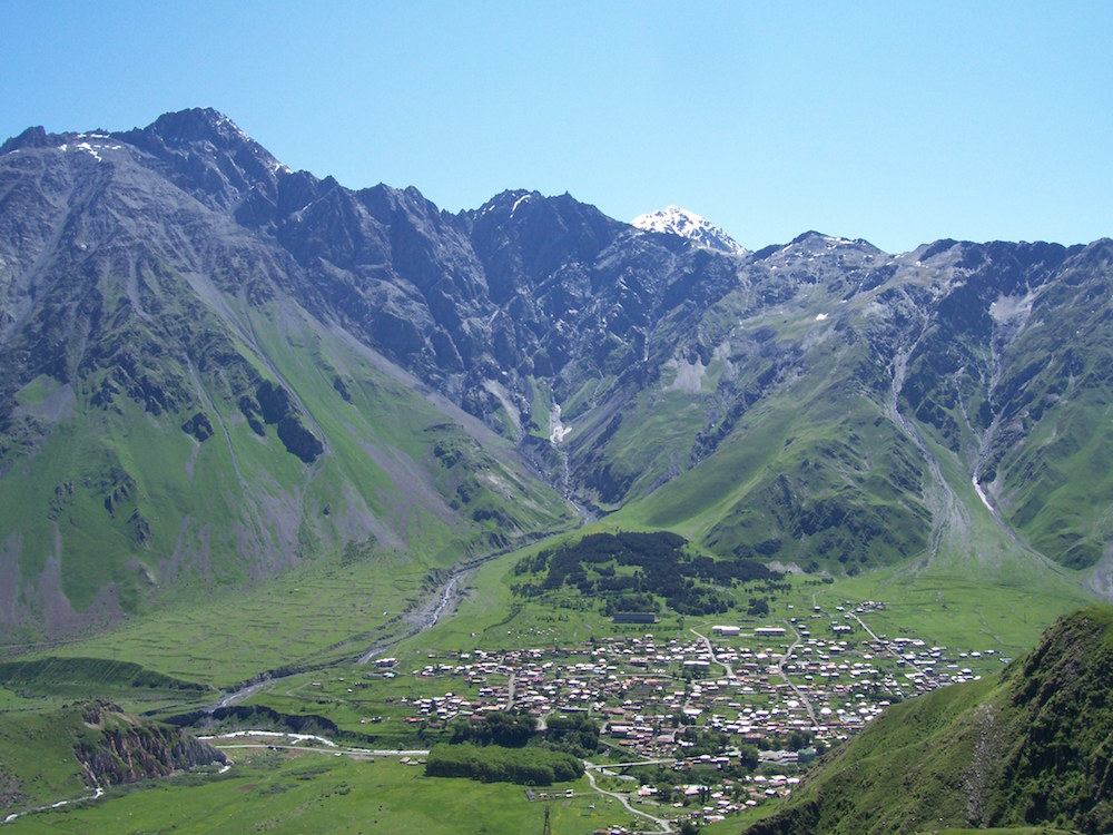 The Military Highway passes through Stepantsminda (Kazbegi). Image: Joe Coyle under a CC licence