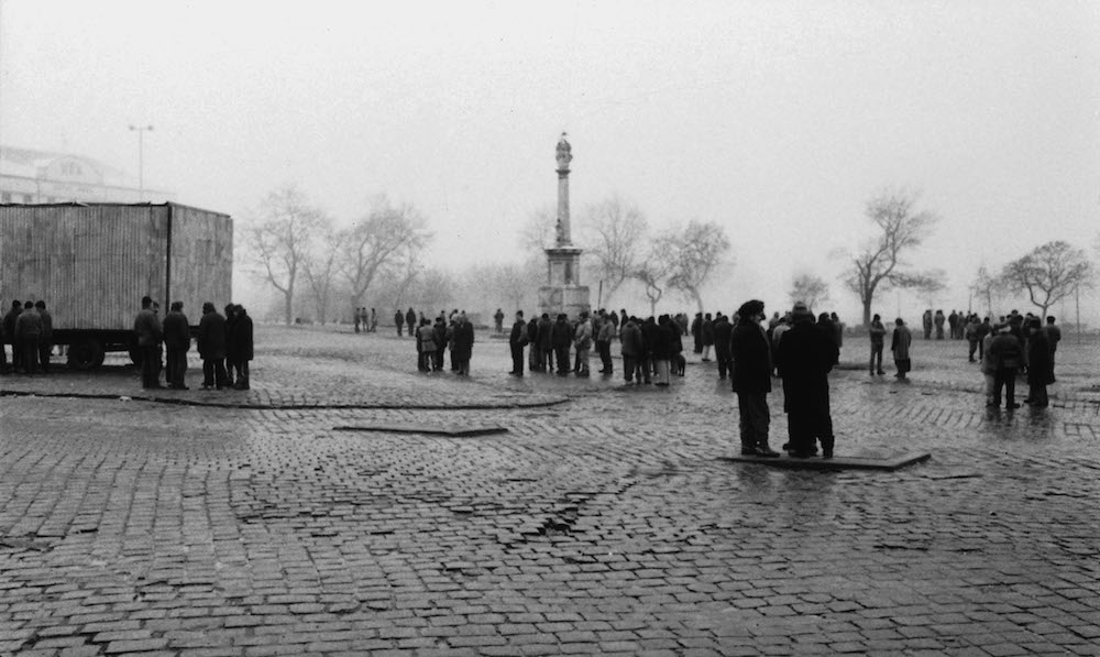 Still from Werckmeister Harmonies (2000) (image courtesy of Béla Tarr)