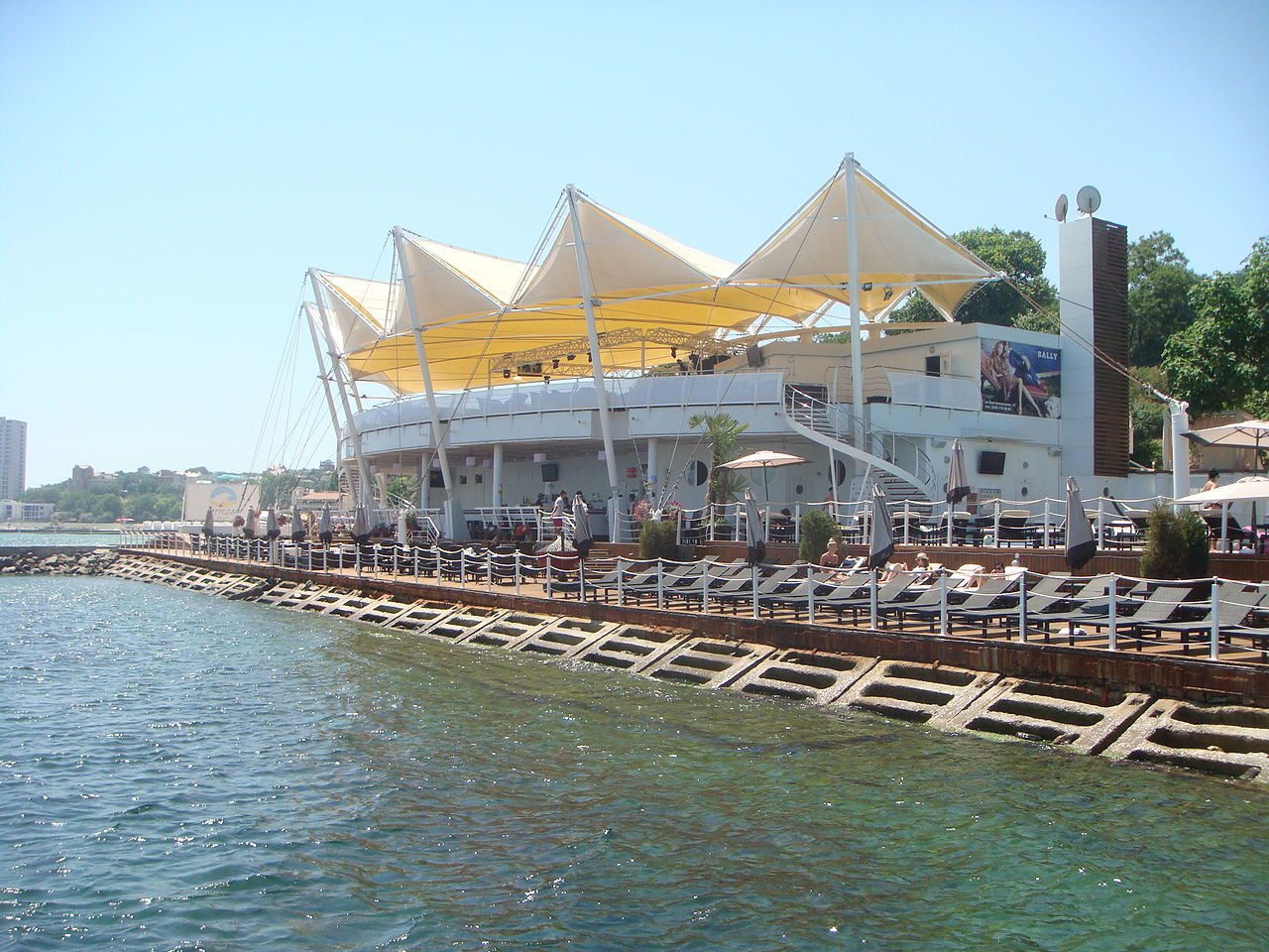 Plaza Beach Club, Odessa. Image: HOBOPOCC under a CC licence