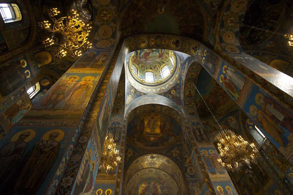 The interior of the Saviour on the Spilt Blood (BRJ INC. under a CC licence)