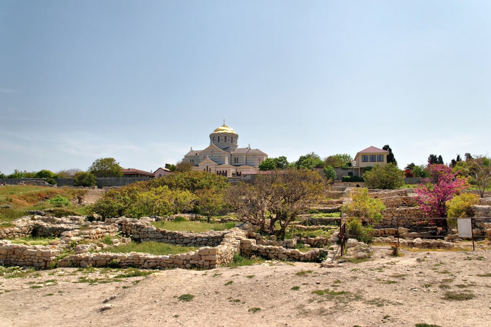 The newly-built St Vladimir Cathedral above the antique ruins at Chersonesus (Alexxx Malev under a CC licence)