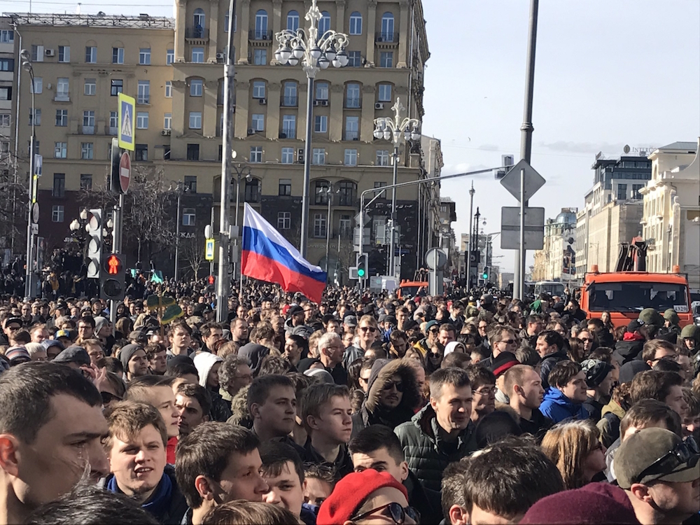 Protestors against government corruption in Moscow, 26 March 2017. Image: @shaveddinov/Twitter