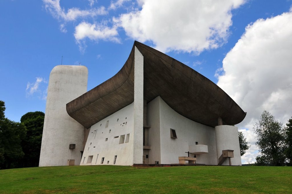 Le Corbusier's Notre Dame du Haut chapel at Ronchamp, 1950-1955. Image: Robert Voors under a CC licence