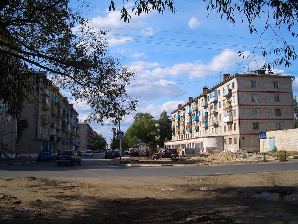 <em>Khrushchevka</em> in Pravdinsk (image: Vmenkov under a CC licence)