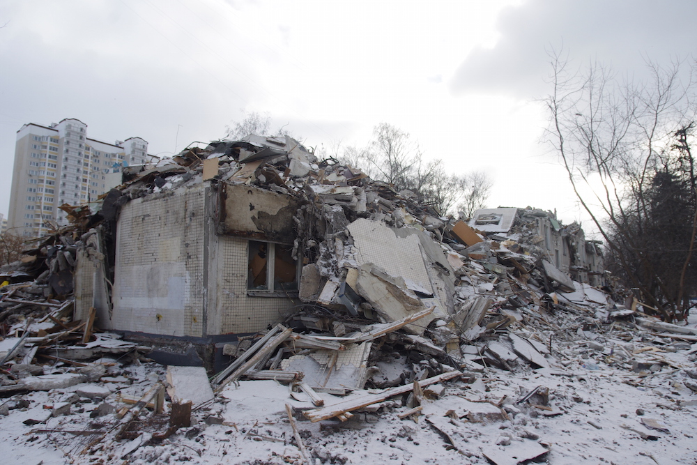 A <em>khrushchevka</em> apartment block on Rublyovskoe Highway in Moscow in the process of demolition (image: Artem Svetlov under a CC licence)