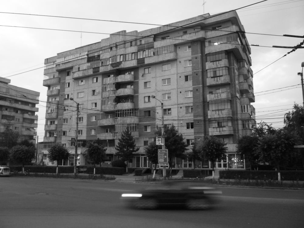 Apartment block in the Mărăstur residential district. Image: marginilo under a CC licence