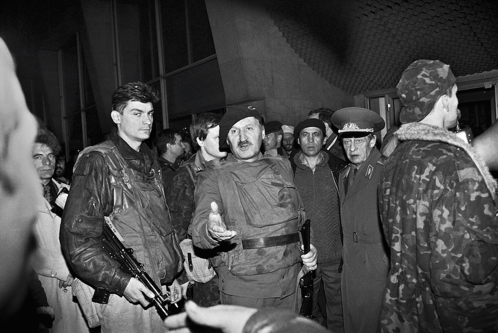 The storming of Ostankino on October 3rd 1993. Photograph: Stetsko / MT