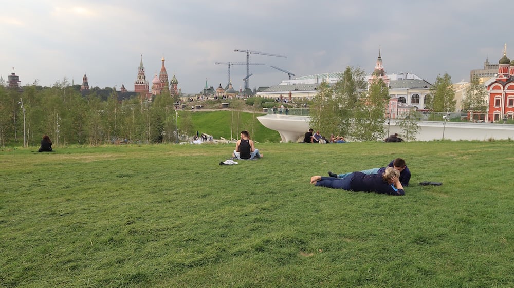 The first visitors to Zaryadye enjoy the view. Image: Michał Murawski