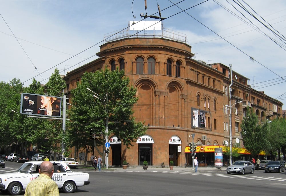 The Nairi cinema building now. Image: Safaryan under a CC licence