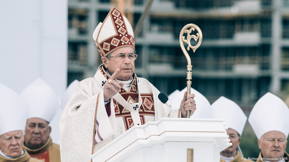 Still from <em>Clergy</em> (2018), dir. by Wojciech Smarzowski. Image: Bartek Mrozowski/Kino Świat