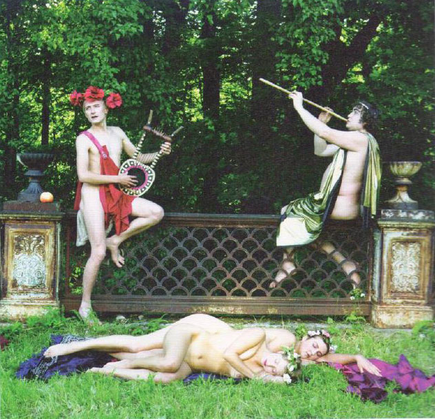 Oleg Maslov & Viktor Kuznetsov, Hommage à Alma Tadema (1995). Photograph: Courtesy of Viktor Kuznetsov & Oleg Maslov