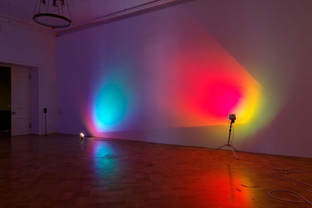 Ann Veronica Janssens, <i>Purple—Turquoise</i> (2014)