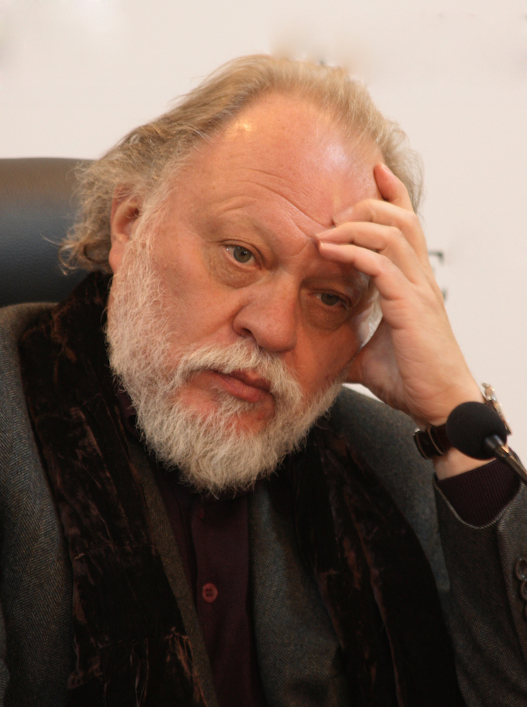 Igor Pomerantsev was born in Saratov but grew up in Chernivtsi