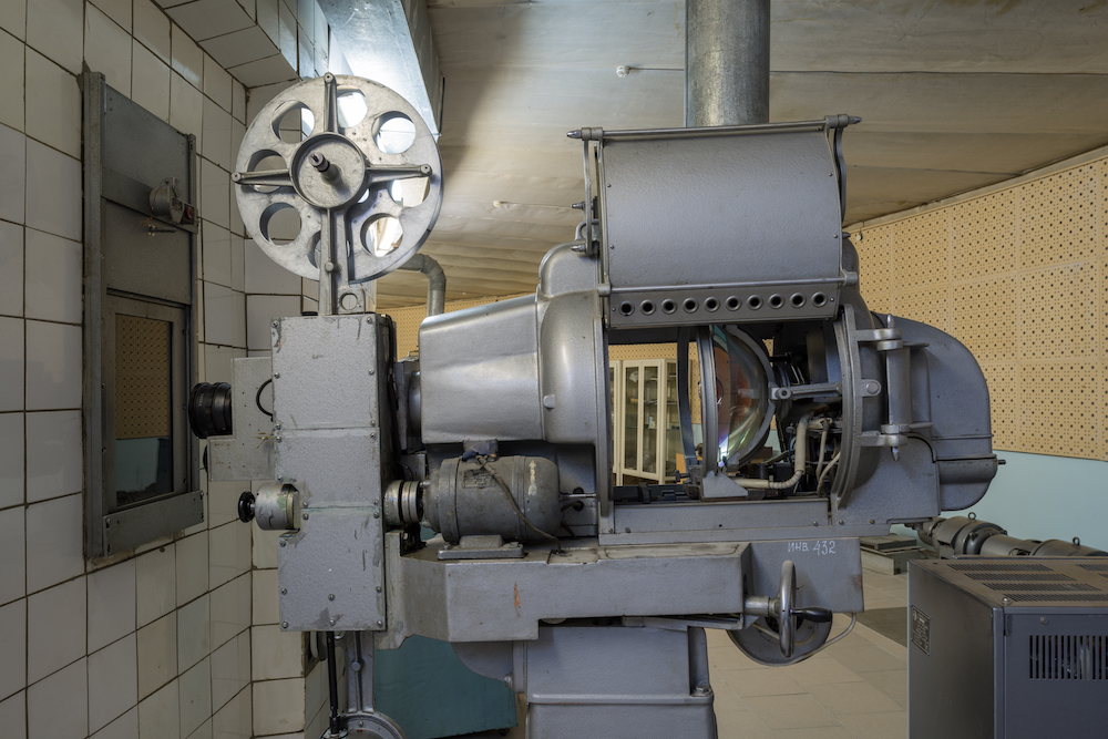 Kinopanorama's projectors before renovation began in 2017. Image: Yuri Palmin