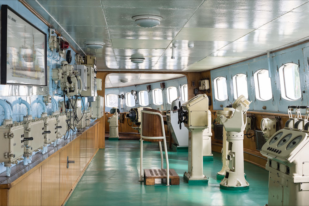 The bridge of Icebreaker Lenin. Image: Yuri Palmin