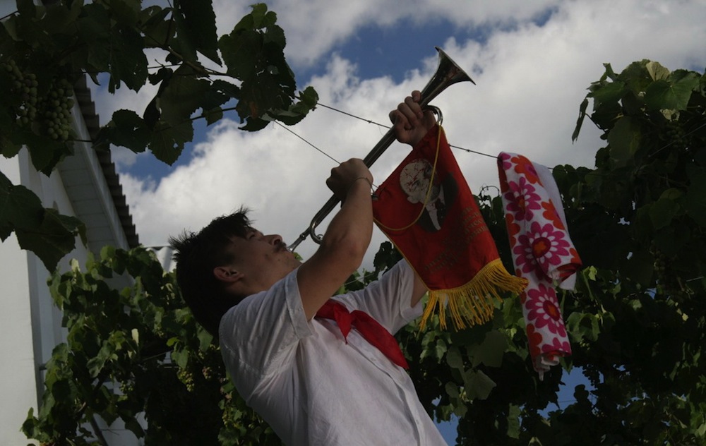 Still from <em>Chapiteau Show</em> (2011), dir. Sergei Loban