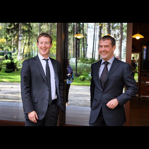 Medvedev pleased to be photographed with Mark Zuckerberg