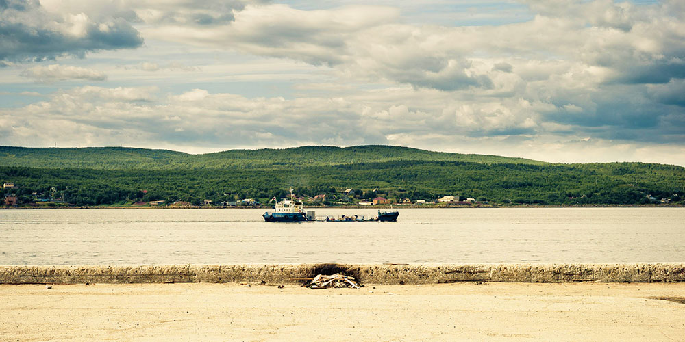 A ship in Murmansk harbour (Image: Dino Quinzani under a CC licence)