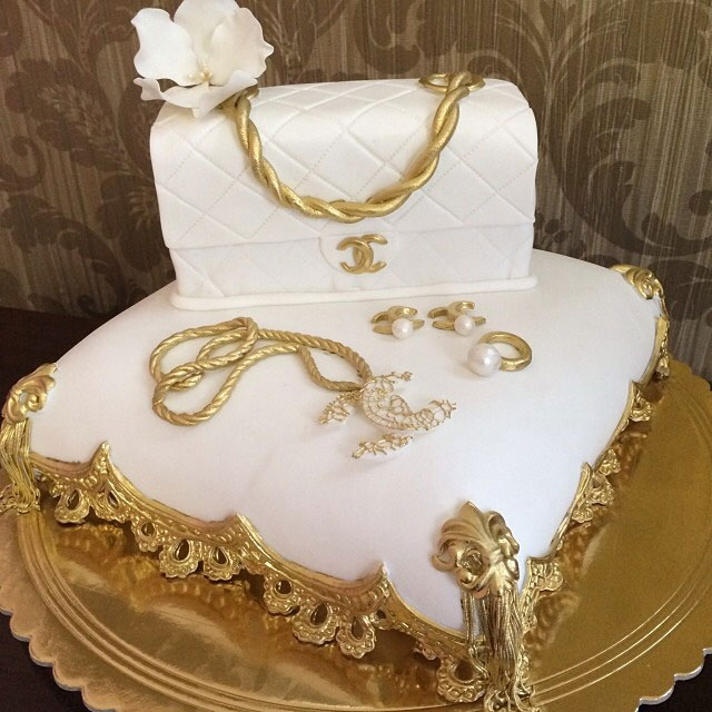 Image: Taus Makhacheva’s image collection. Cakes made in Melody of Taste bakery in Dagestan