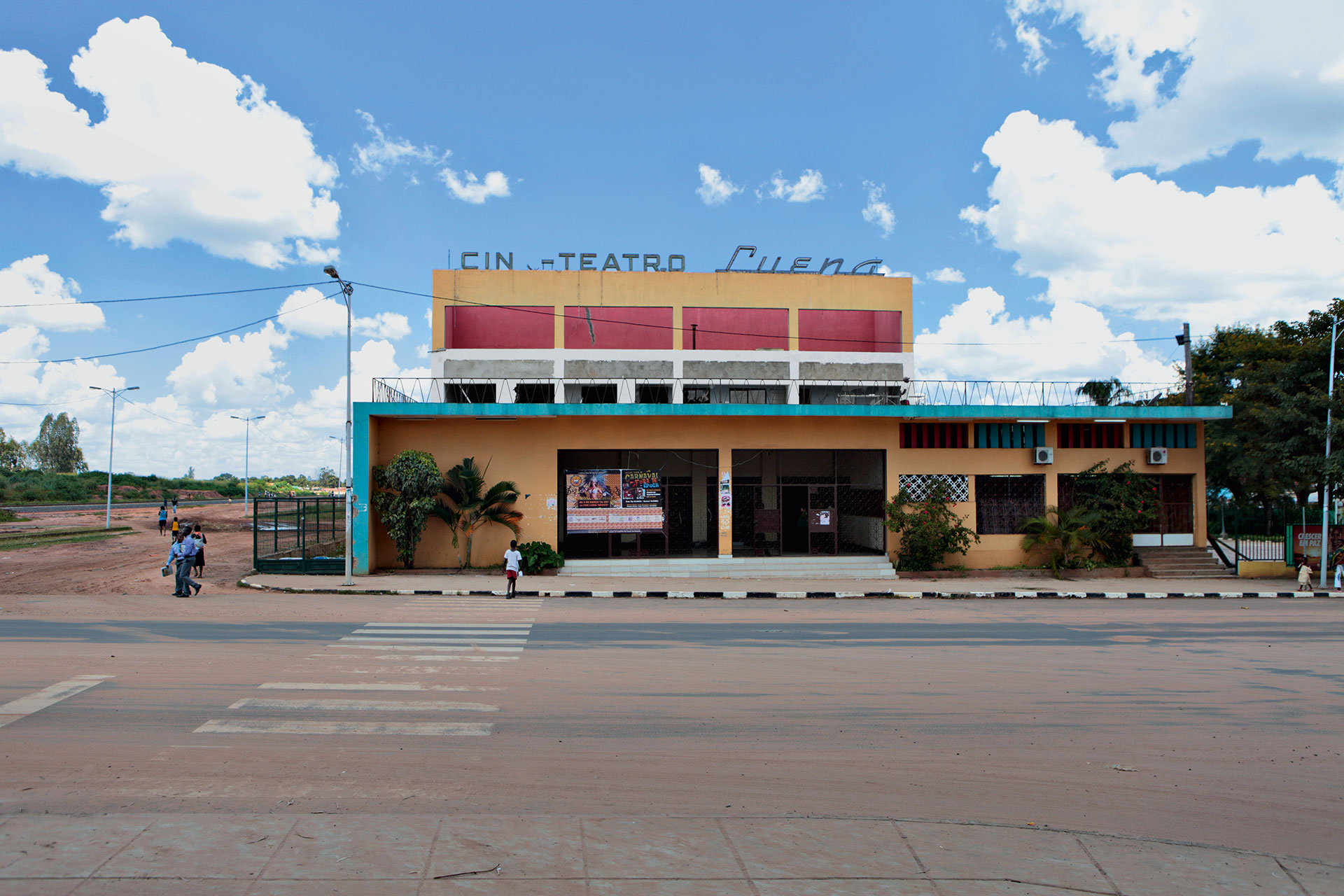 Cine-Teatro Luena, Luena, 2013