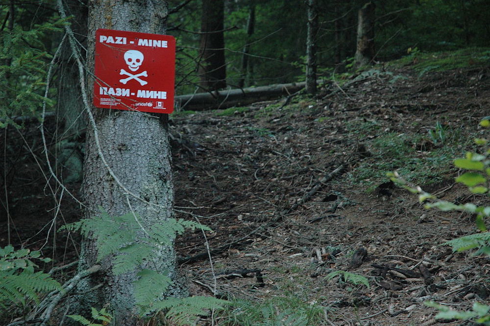 Minefield between the towns of Jajce and Travnik, Bosnia. Original image: Jakub Sochacki under a CC licence