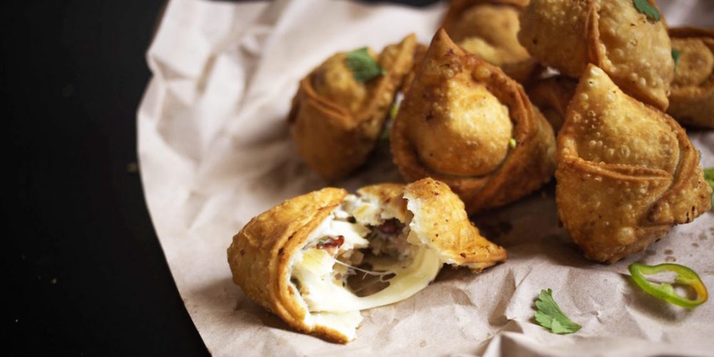 <em>Echpochmak</em> or triangular meat pies are a Tatar treat. Image: lifehacker.ru