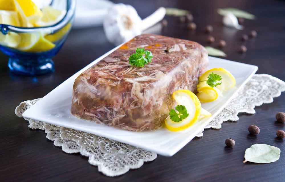 <em>Kholodets</em>, or cold meat jelly — not for the fainthearted. Image: multivarenie.ru