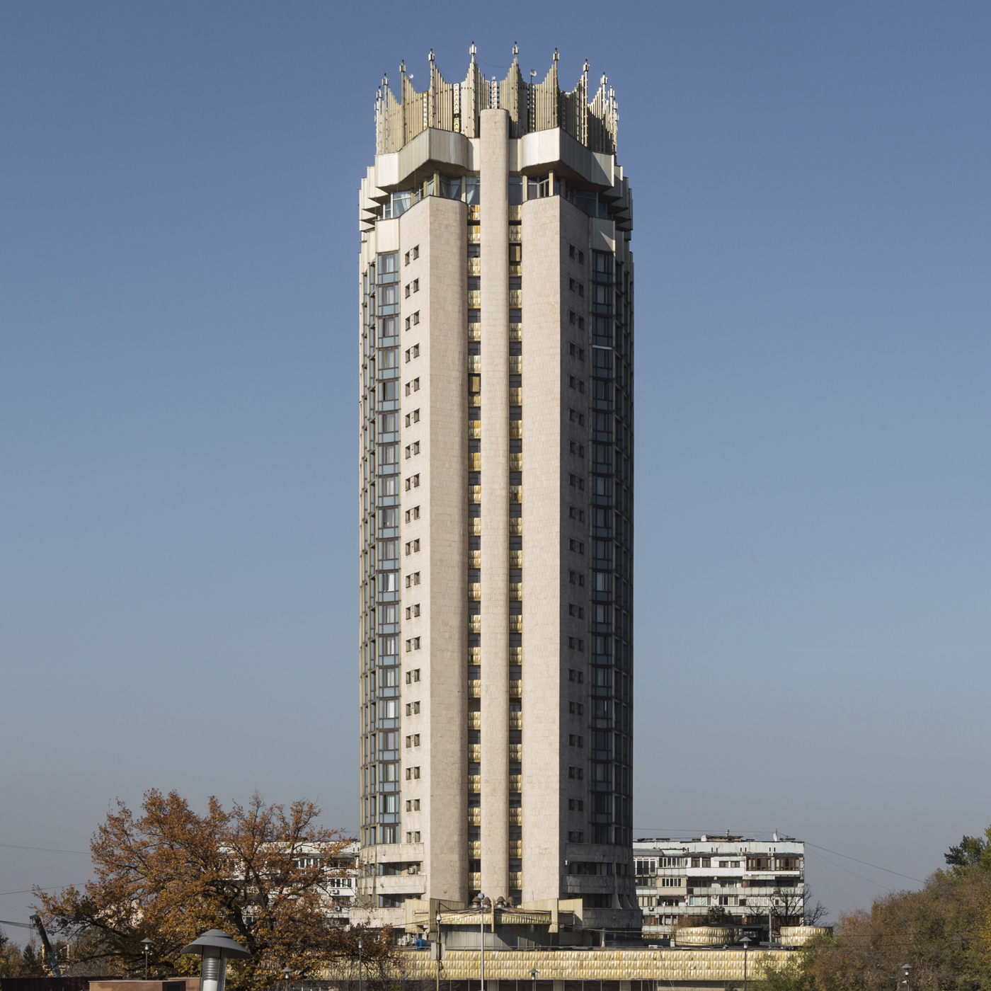 Hotel Kazakhstan, by Y. Ratushny, L. Ukhobotov, A. Anchugov, and V. Kashtanov (1977). Almaty, Kazakhstan. Photo: Stefano Perego